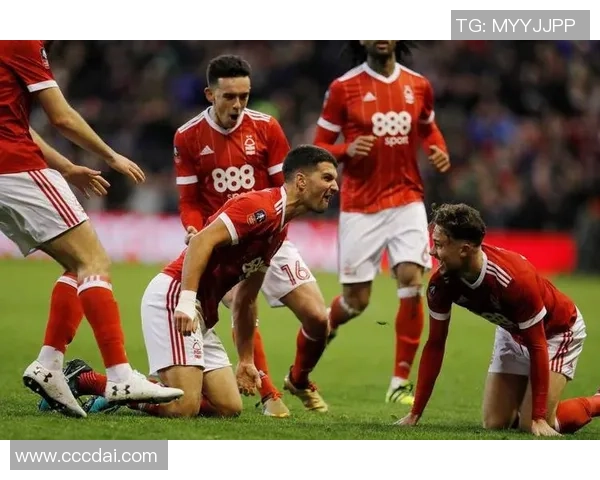 热刺主场迎战南普顿期待三分争夺激烈对决引发球迷热情